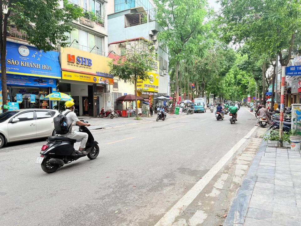 Bán đất mặt phố Lò Đúc, 200m² giá 120 tỷ - Tiềm năng kinh doanh vượt trội!