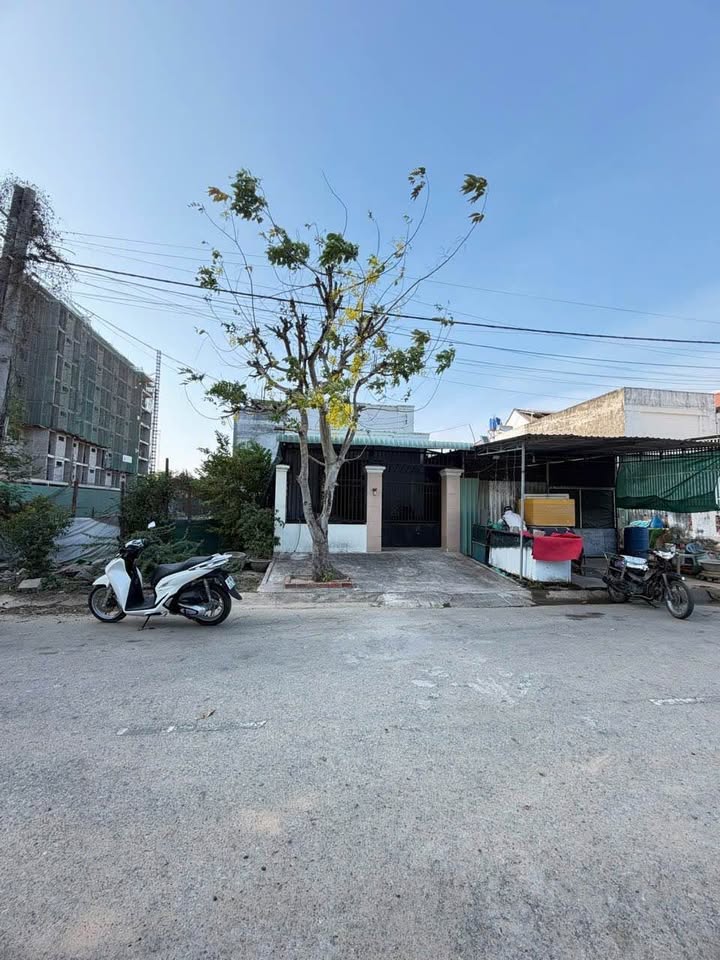 Lô đất thổ cư mặt tiền đường Văn Thánh Phan Thiết 95m² giá 2.1 tỷ - Kinh doanh thuận lợi!