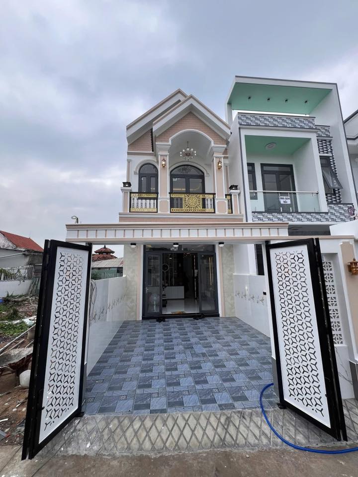 Nhà Bến Lức, Long An 100m² giá 1.35 tỷ - Chính chủ bán gấp!
