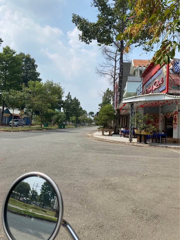 Đất nền KDC Hoàng Long Bến Lức 88m² giá 1.7 tỷ - Sổ hồng sang tên ngay!