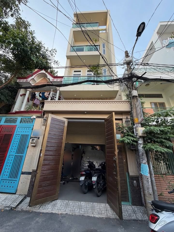 Nhà phố Gò Vấp 69m² giá 8.86 tỷ - Hẻm rộng ô tô vào tận nhà!