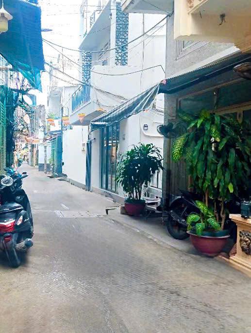 Nhà riêng Bình Thạnh 42m² giá thỏa thuận - Vị trí trung tâm gần Landmark81!