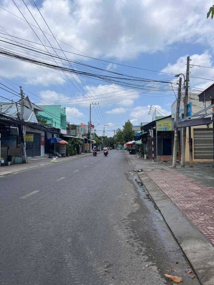 Đất mặt tiền Trần Nguyên Hãn, Cà Mau 110m² giá 3 tỷ - Kinh doanh thuận lợi!