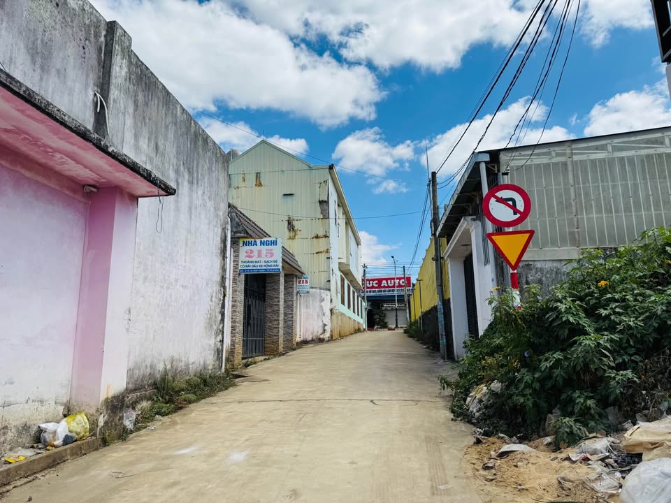 Nhà mới hẻm 215 Lê Đại Hành, 150m² giá 1.8 tỷ - Full nội thất tặng kèm!