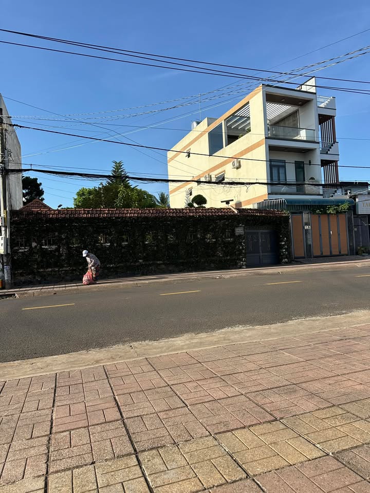 Đất nền 570m² Đường Hồ Thị Hương, Long Khánh chỉ 1.5 tỷ - Cơ hội đầu tư tuyệt vời!