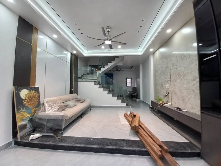 Nhà đẹp 3 tầng tại An Dương, Hải Phòng 51m² giá 2.3 tỷ - Tiện ích đầy đủ!