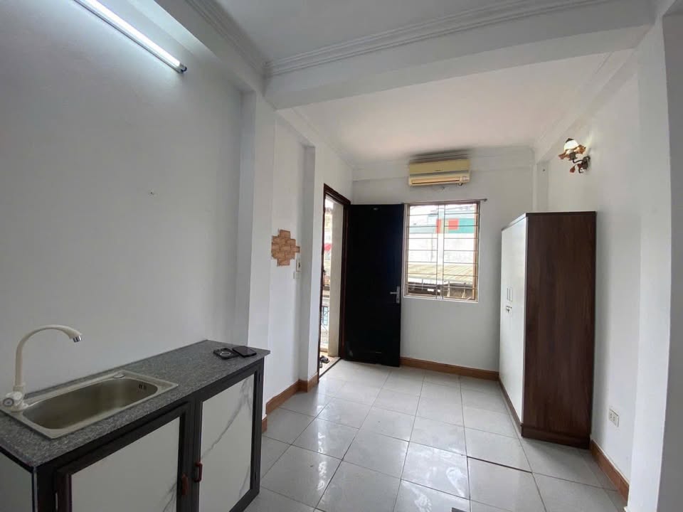Phòng cho thuê tại Ngõ 68 Cầu Giấy 20m² giá 3.3 triệu - Tiện nghi hiện đại, thoáng mát!