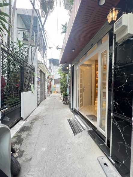 Nhà Gò Vấp 39m² giá 5.95 tỷ - Sát mặt tiền đường lớn