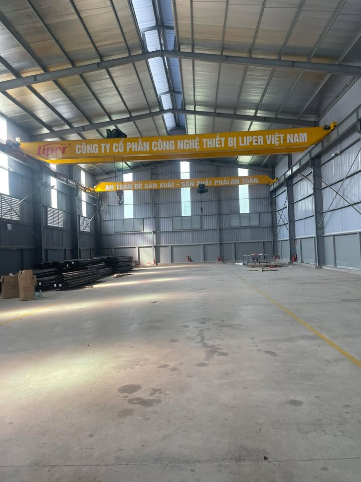 Bán nhà xưởng 1200m² phố Phạm Văn Đồng - Phúc Yên - Chỉ 20 tỷ!