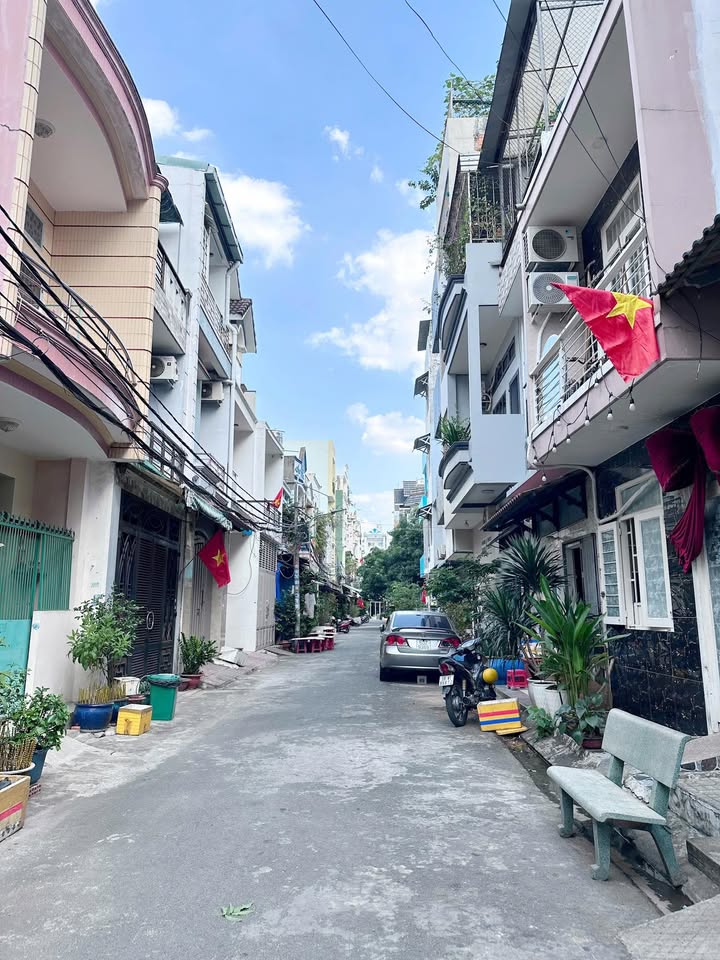 Nhà 2 tầng hẻm xe hơi thông đường Phan Anh 50m² giá chỉ 6 tỷ - Cơ hội đầu tư tuyệt vời!