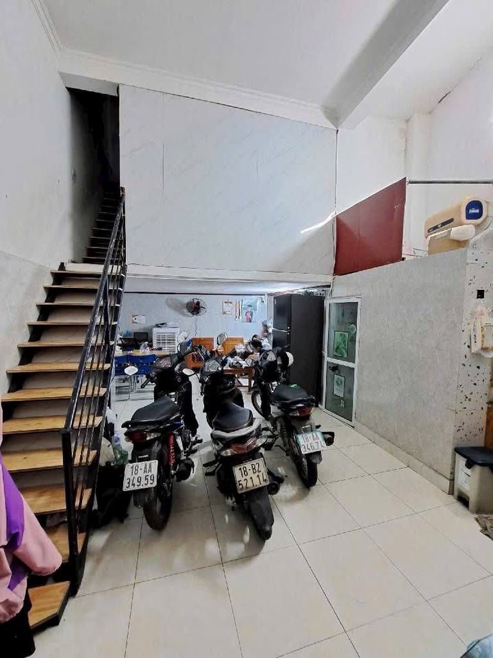 Nhà 3 tầng phố Nam Dư Hoàng Mai 35m² giá 2.89 tỷ - Chính chủ bán gấp!