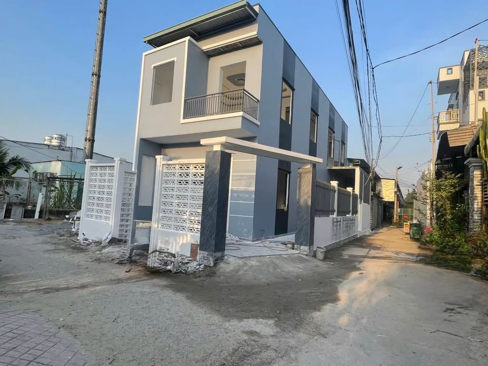 Nhà lầu mới tại Hưng Định, 165m² giá 4 tỷ - Vô ở ngay!