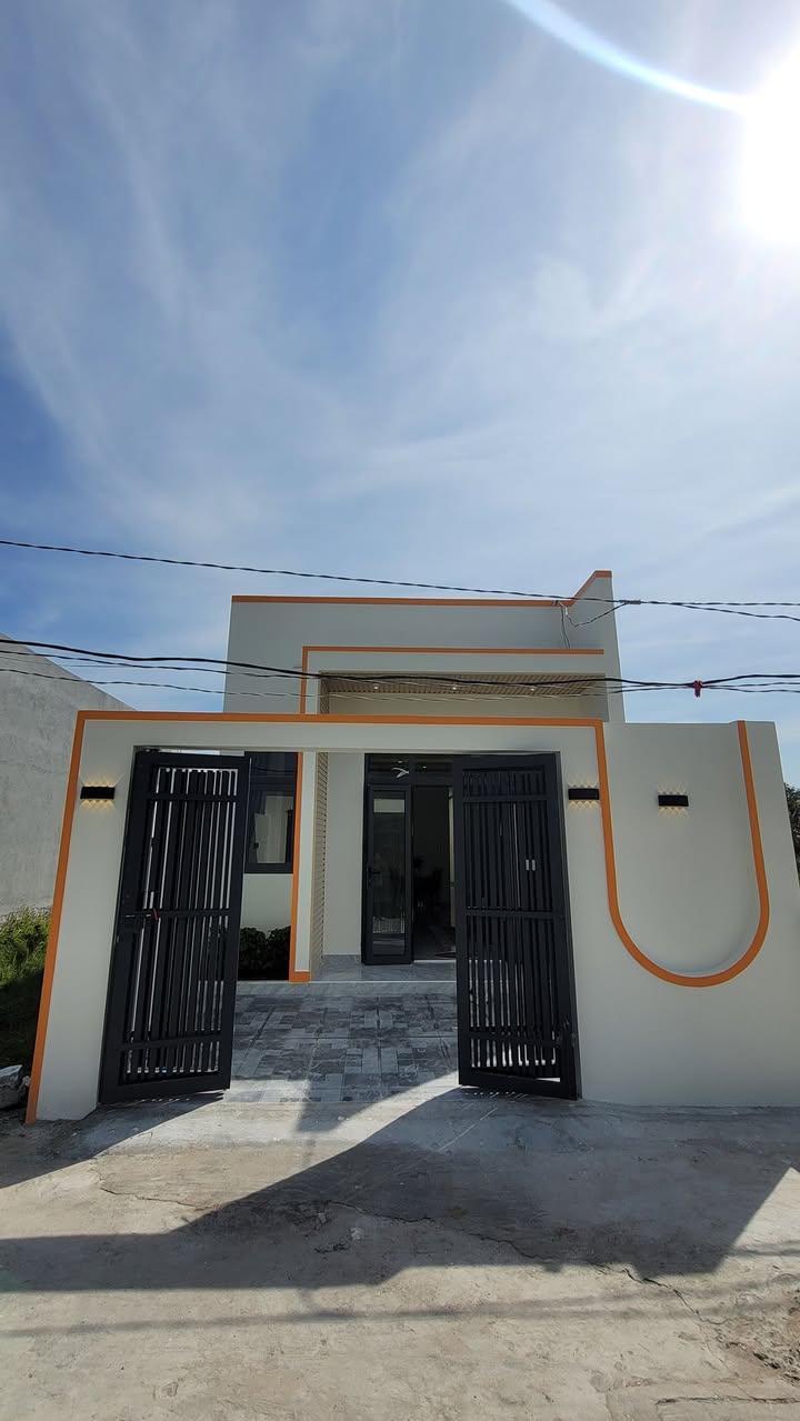 Nhà cấp 4 mới xây tại Phong Nẫm, Phan Thiết 100m² giá 1.29 tỷ - Sẵn sàng vào ở!