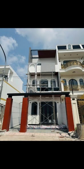 Nhà 3 Tầng Hướng Nam tại Phường 5, TP Mỹ Tho - Giá 4.8 Tỷ Chỉ Nhận Nhà Ngay!