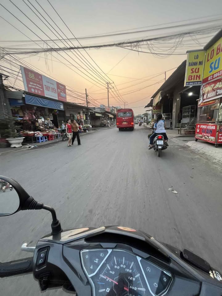 Nhà FrontHouse Biên Hòa 180m² giá 4.3 tỷ - Tiềm năng kinh doanh vượt trội!