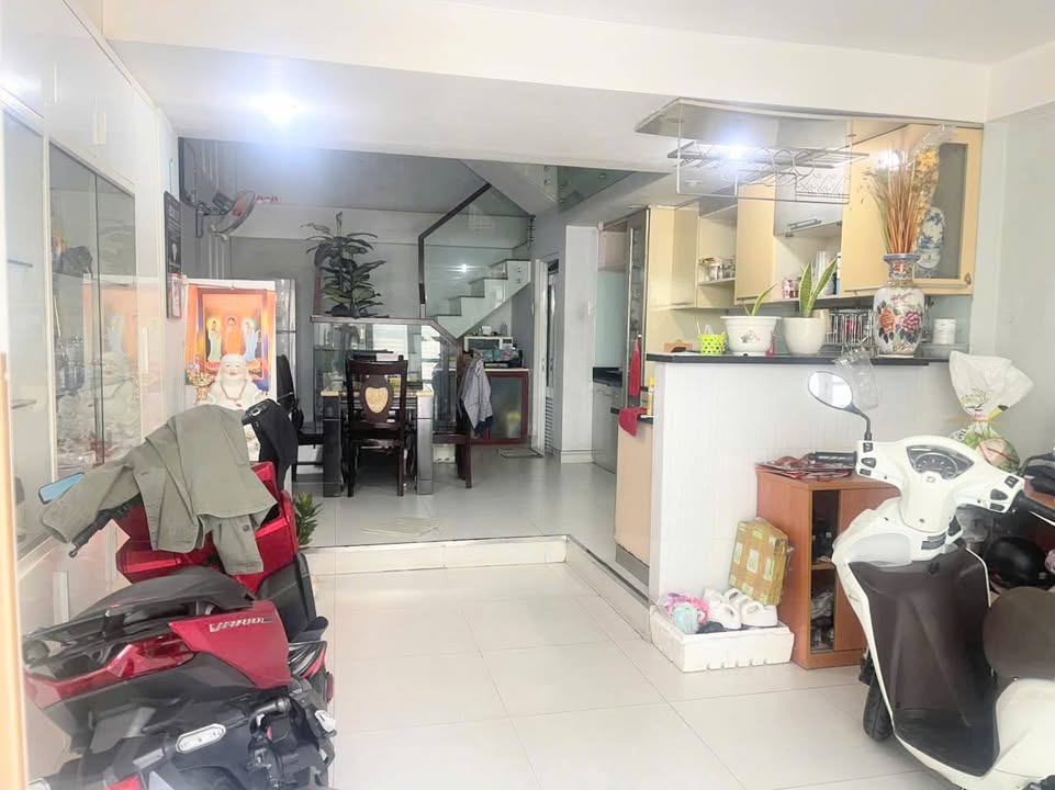 Nhà 5 tầng đường Số 4, Quận 4, 45m² giá 13 tỷ - Chính chủ, sổ hồng riêng!