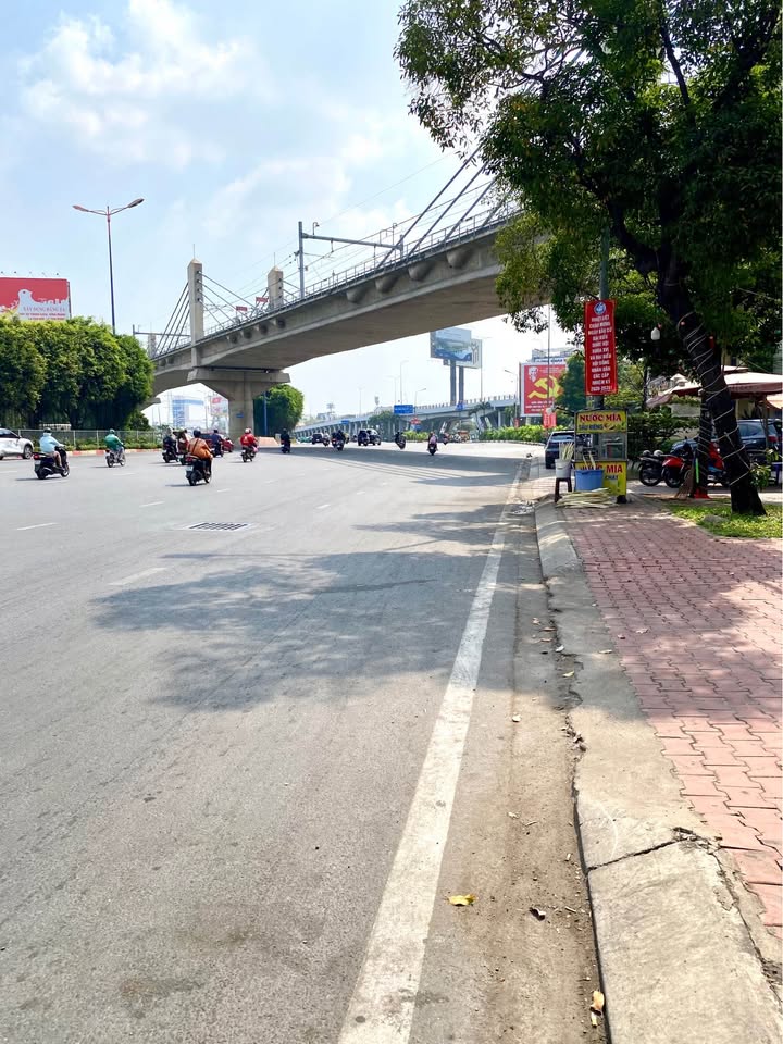 FrontHouse 146m² mặt tiền Điện Biên Phủ giá 38 tỷ - Kinh doanh sầm uất!