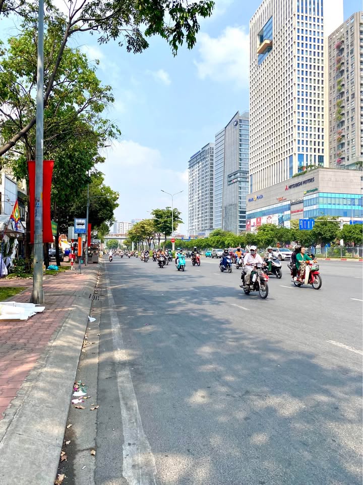 Nhà mặt tiền Điện Biên Phủ, Quận Bình Thạnh 86m² giá 23.2 tỷ - Kinh doanh lý tưởng!