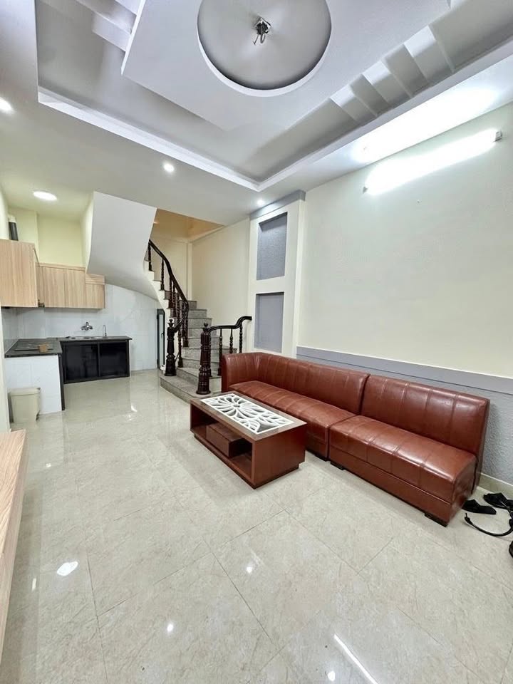Nhà đẹp Hoàng Mai 32m² giá 7 tỷ - Lô góc 3 mặt thoáng, sẵn sàng đón Tết!