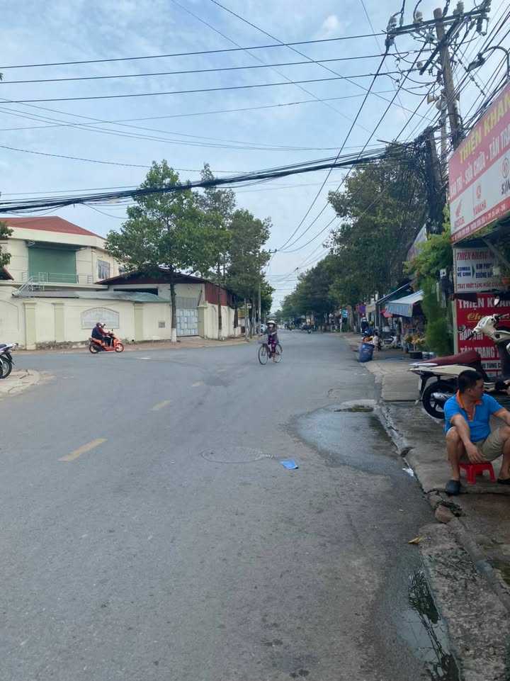 Đất mặt tiền đường Đông Minh, Dĩ An 190m² giá 8.9 tỷ - Vị trí kinh doanh sầm uất!