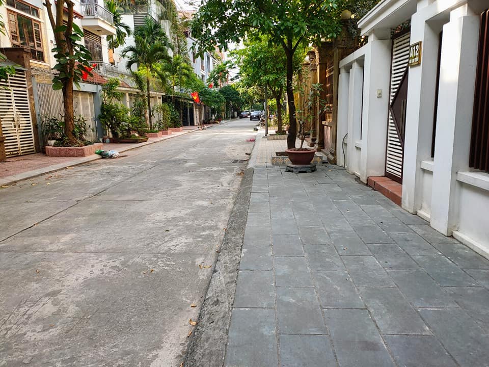 Nhà đẹp Hoàng Hoa Thám, 35m² giá thỏa thuận - Ngõ thông thoáng, tiện ích bạt ngàn!