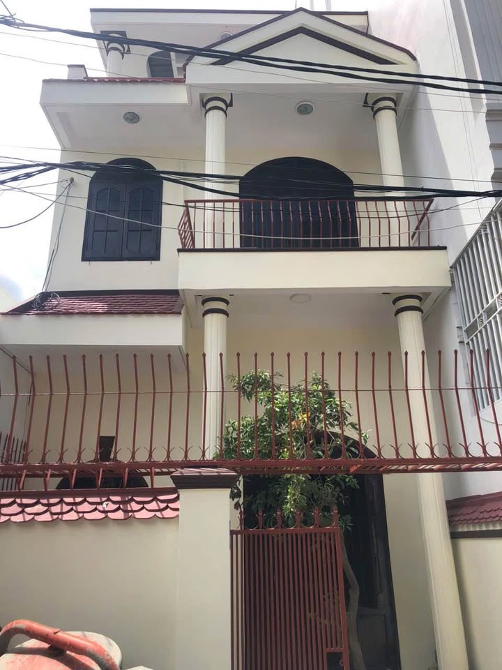 Nhà 3 tầng hẻm Nguyễn Thị Minh Khai, Nha Trang 97.8m² - Dòng tiền cho thuê 15 triệu/tháng!