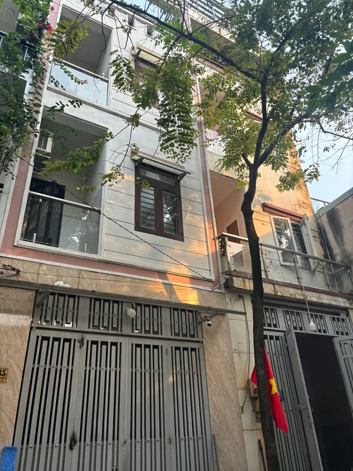 Nhà phố 3 tầng tại Thủ Đức 57m² giá 7 tỷ - Sổ hồng riêng hoàn công