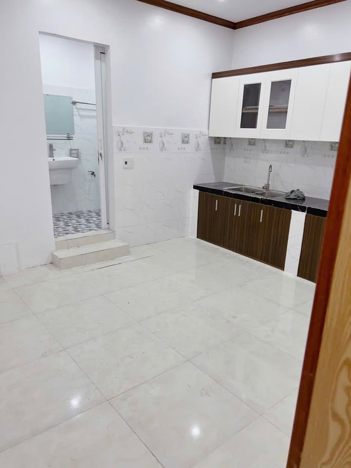 Nhà đẹp Mai Pha, Đông Kinh, Lạng Sơn 80m² giá 2.3 tỷ - Vị trí thuận tiện, an ninh đảm bảo!