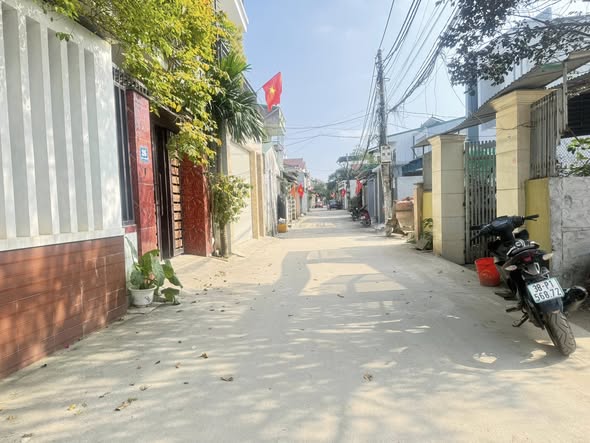 Đất mặt tiền 170m² Khối 6, Quán Bàu giá 5.1 tỷ - Cơ hội đầu tư hấp dẫn!