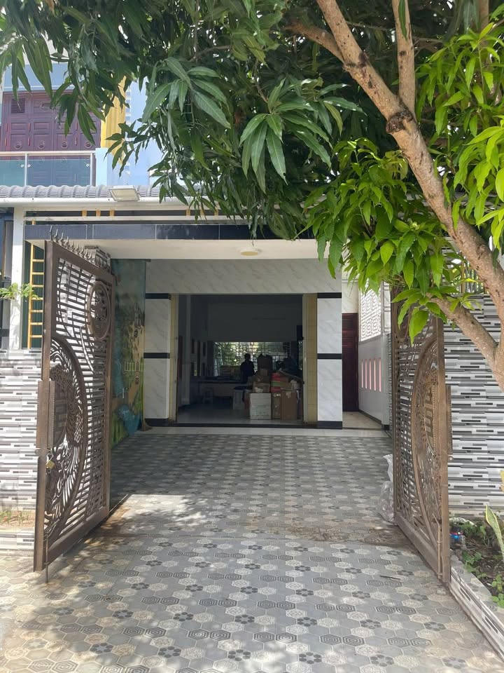 Đất thổ cư 100m² gần chợ Phú Long, TP. Phan Thiết - Giá chỉ 1.5 tỷ!