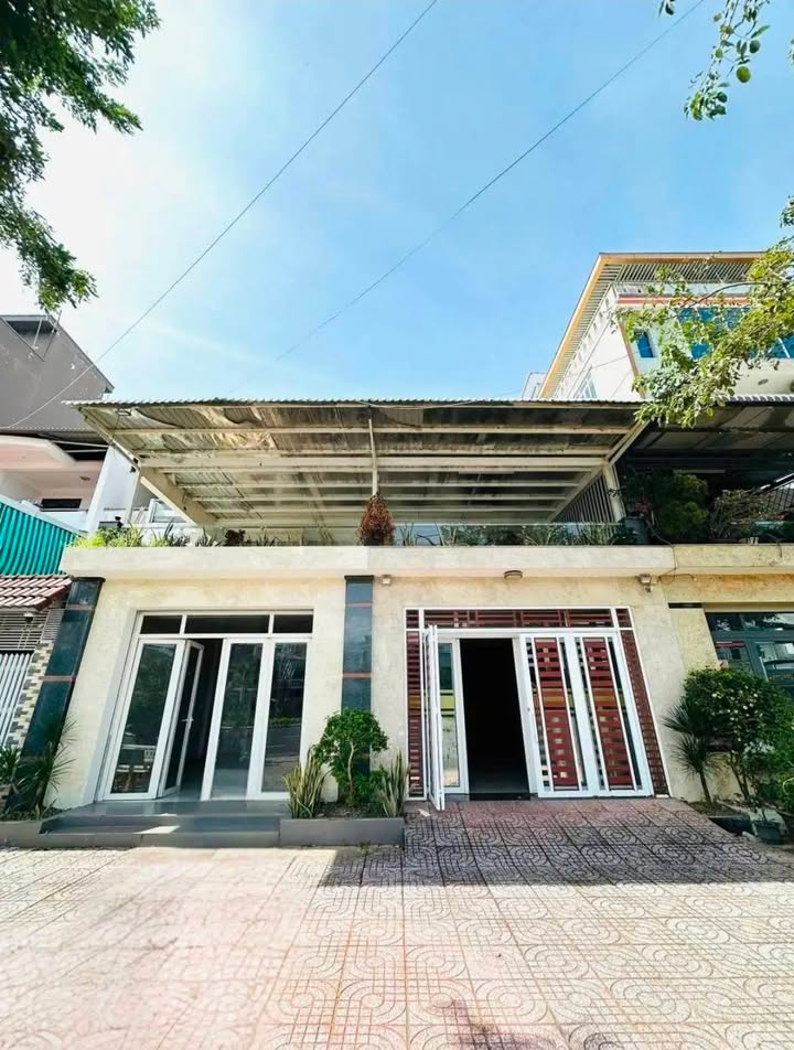 Nhà 2 Căn Liền Kề Trần Quang Khải, 220m² giá 12.5 tỷ - Tặng nội thất sang trọng!