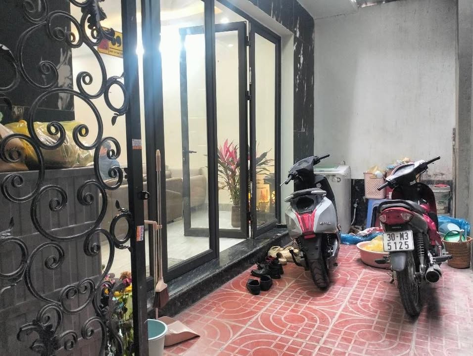 Nhà bán Phường Tương Mai, Quận Hoàng Mai, 45m² giá 11 tỷ - Chính chủ, sổ đỏ