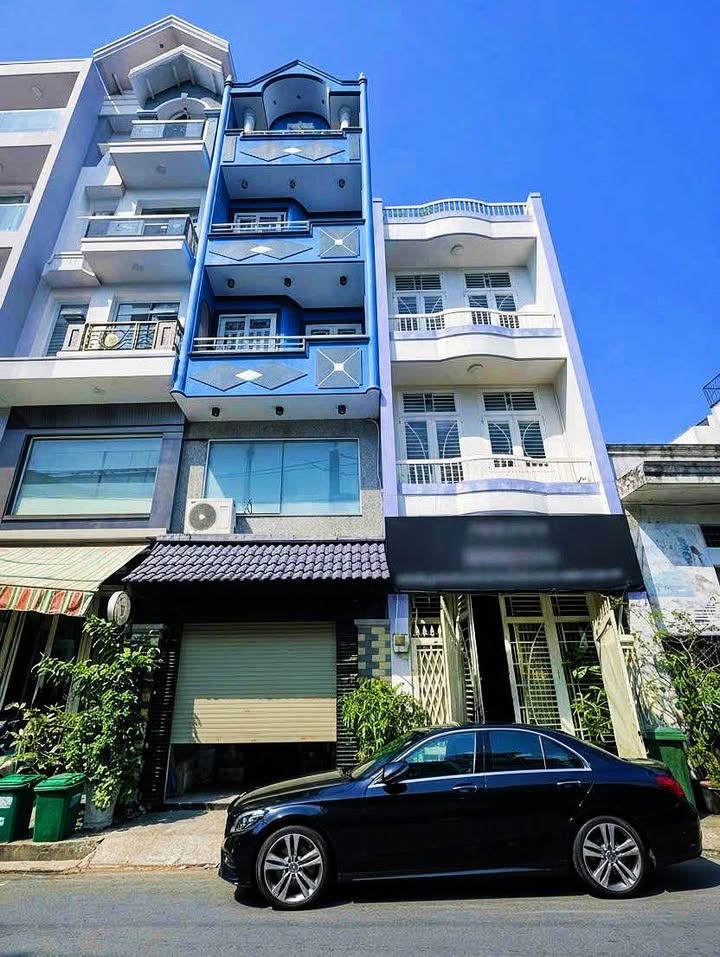 Townhouse tại Quận Bình Tân 72m² giá 9.8 tỷ - Thiết kế hiện đại, giá tốt hiếm có!