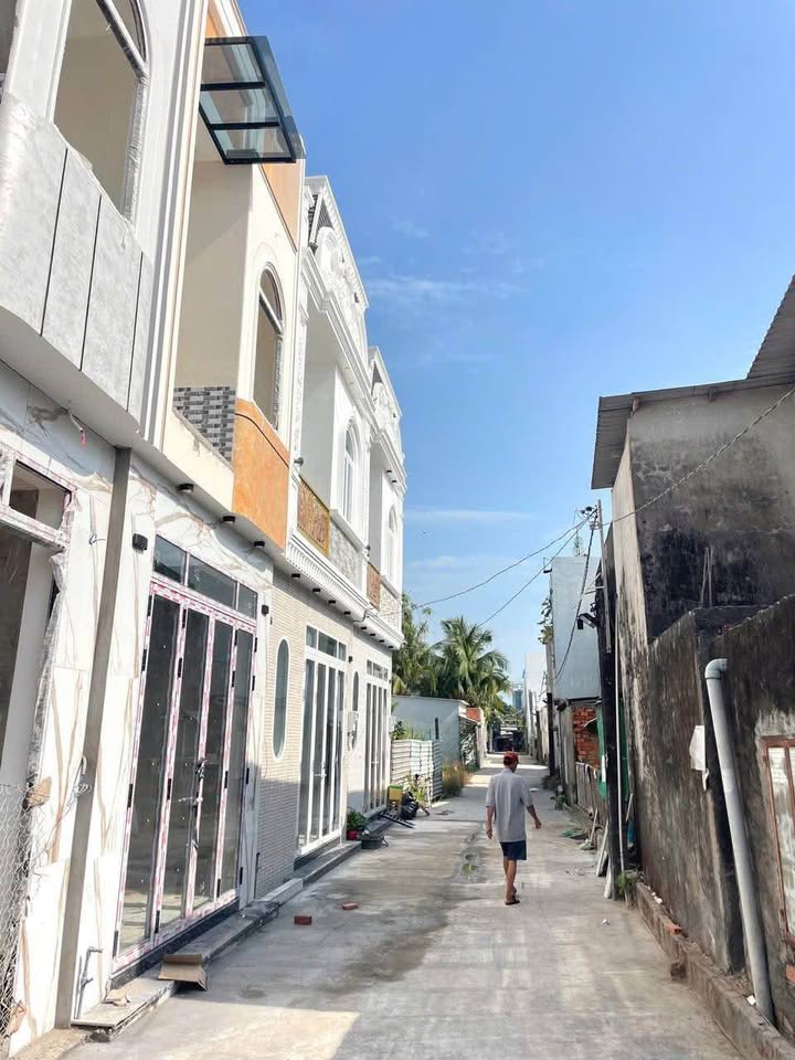 Nhà phố 1 trệt 1 lầu Cần Thơ 40m² giá 3.1 tỷ - Tặng full nội thất!