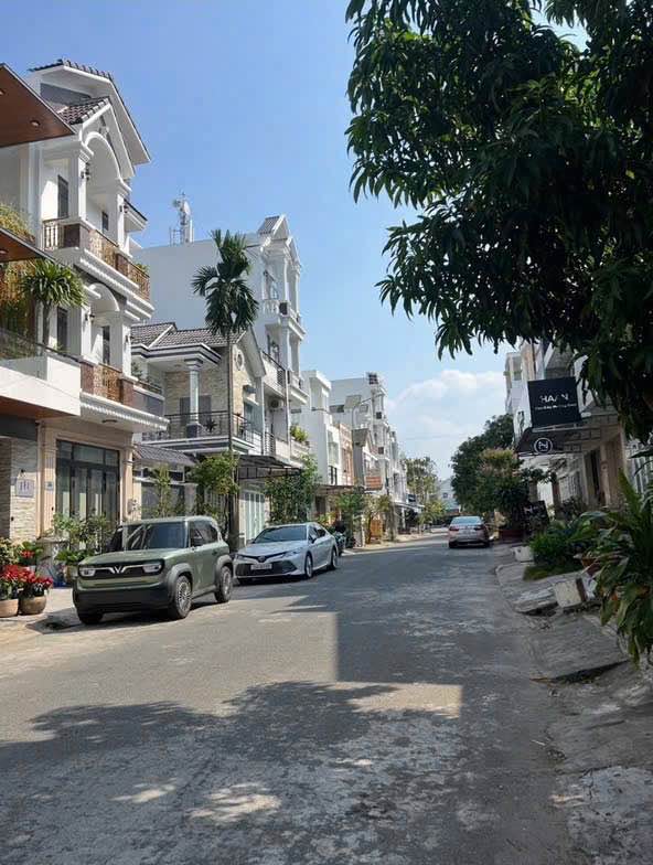 Nhà phố 2 lầu Hưng Phú 1, 81m² giá 7 tỷ - Kinh doanh thuận lợi!