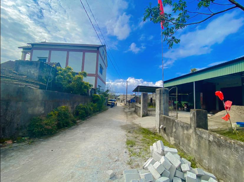 Đất nền Cẩm Trung 180m² giá 600 triệu - Khu dân cư đông đúc, đường thông thoáng!