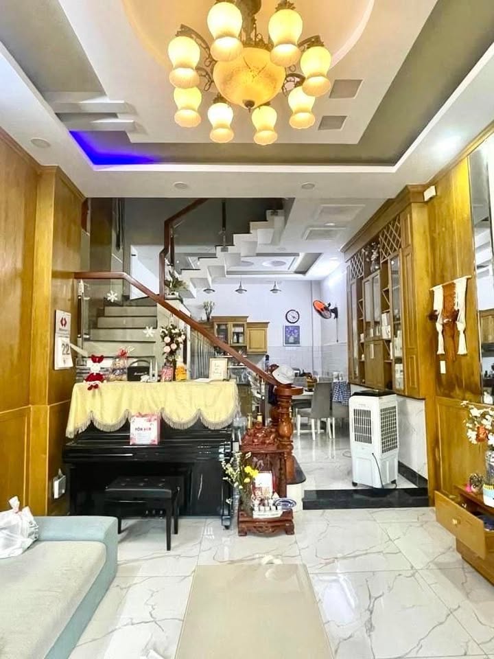 Nhà đẹp 4 tầng tại Huỳnh Văn Bánh, Phú Nhuận 61m² giá 9 tỷ - Đầu tư sinh lời!