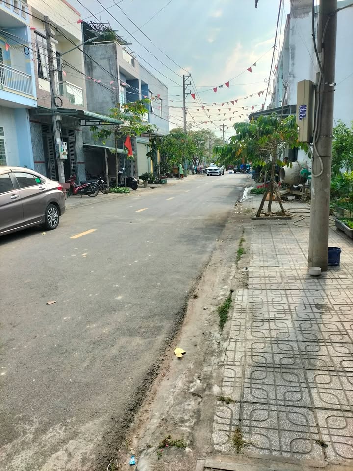 Nhà ở và 11 phòng trọ phường Bình Chuẩn 444m² giá 8.88 tỷ - Đầu tư sinh lời ngay!