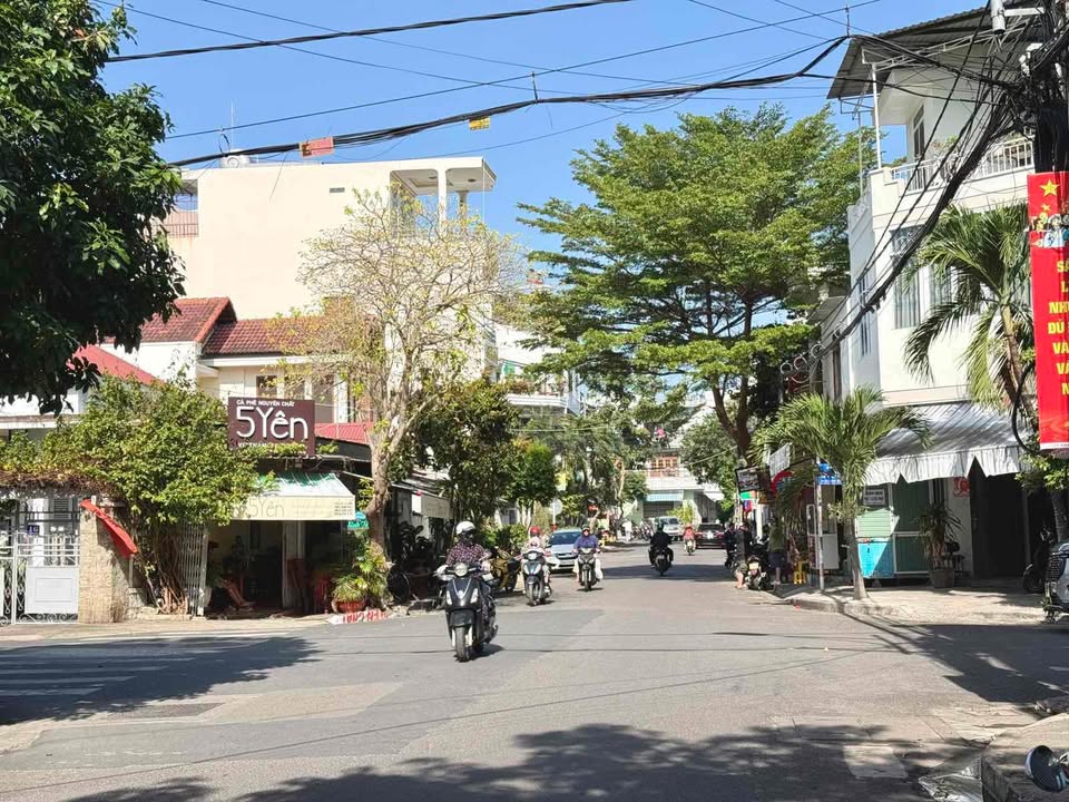 Nhà mặt tiền kinh doanh đường Âu Cơ - 57.2m² giá 7.99 tỷ - Đầu tư sinh lời!