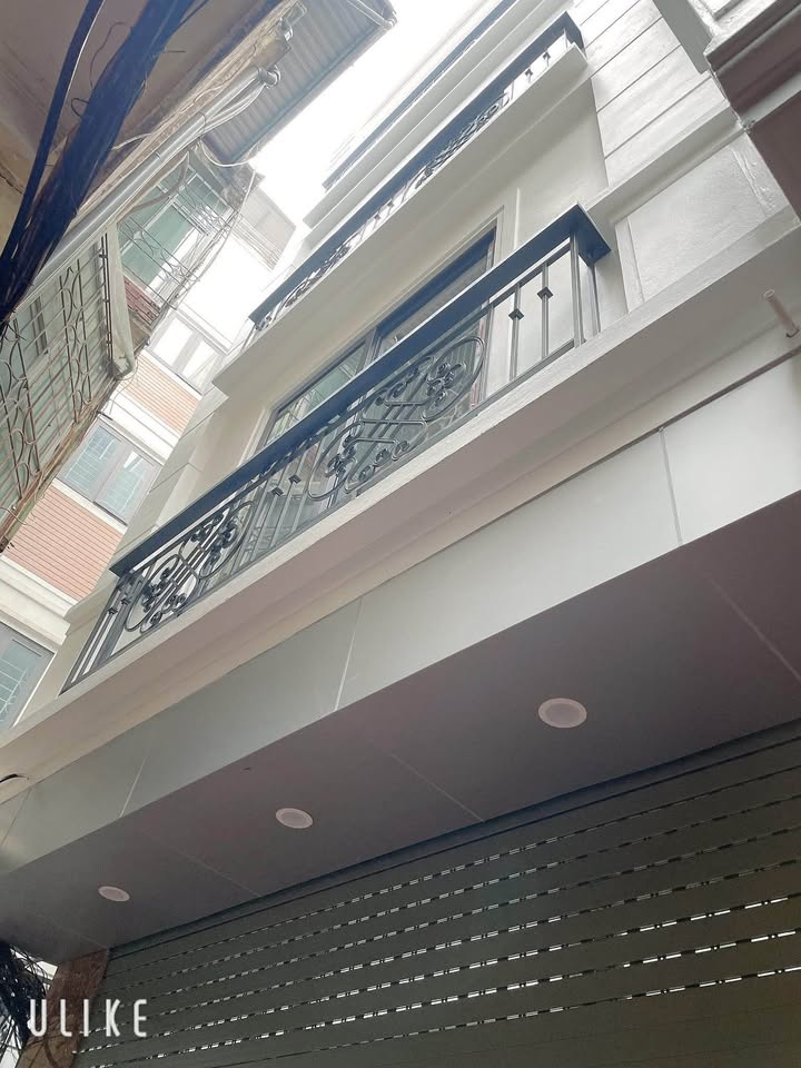 Nhà riêng Văn Miếu Đống Đa 40m² giá 14.8 tỷ - Thiết kế hiện đại, thang máy nhập khẩu!