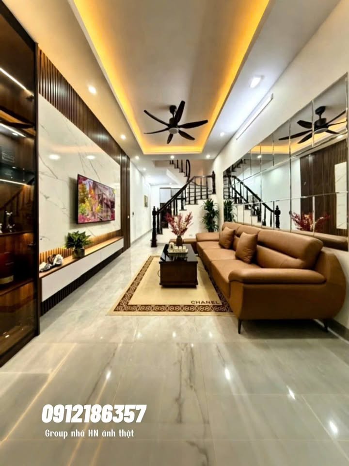 Nhà Tôn Thất Tùng Đống Đa 34m² giá 9.6 tỷ - Sẵn sàng vào ở ngay!