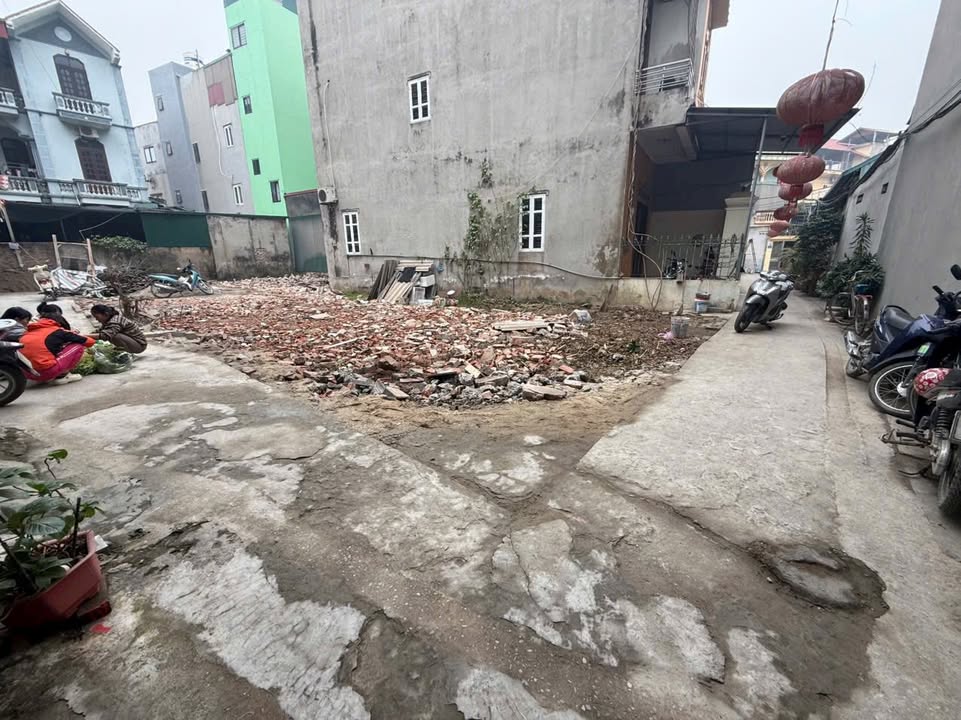 Nhà góc 50,2m² đường Nguyễn Trực, Phú Lãm - Giá chỉ 7.2 tỷ!