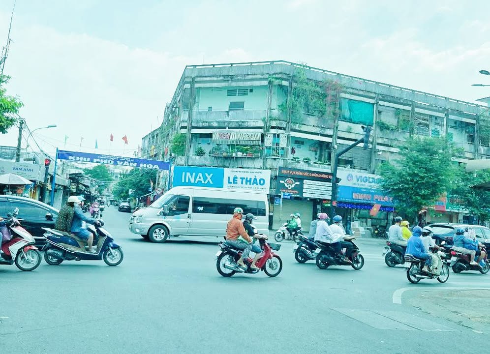 Nhà BTCT 2 tầng tại Lý Thường Kiệt, Quận 10, 54m² giá 5 tỷ - Chính chủ bán gấp!