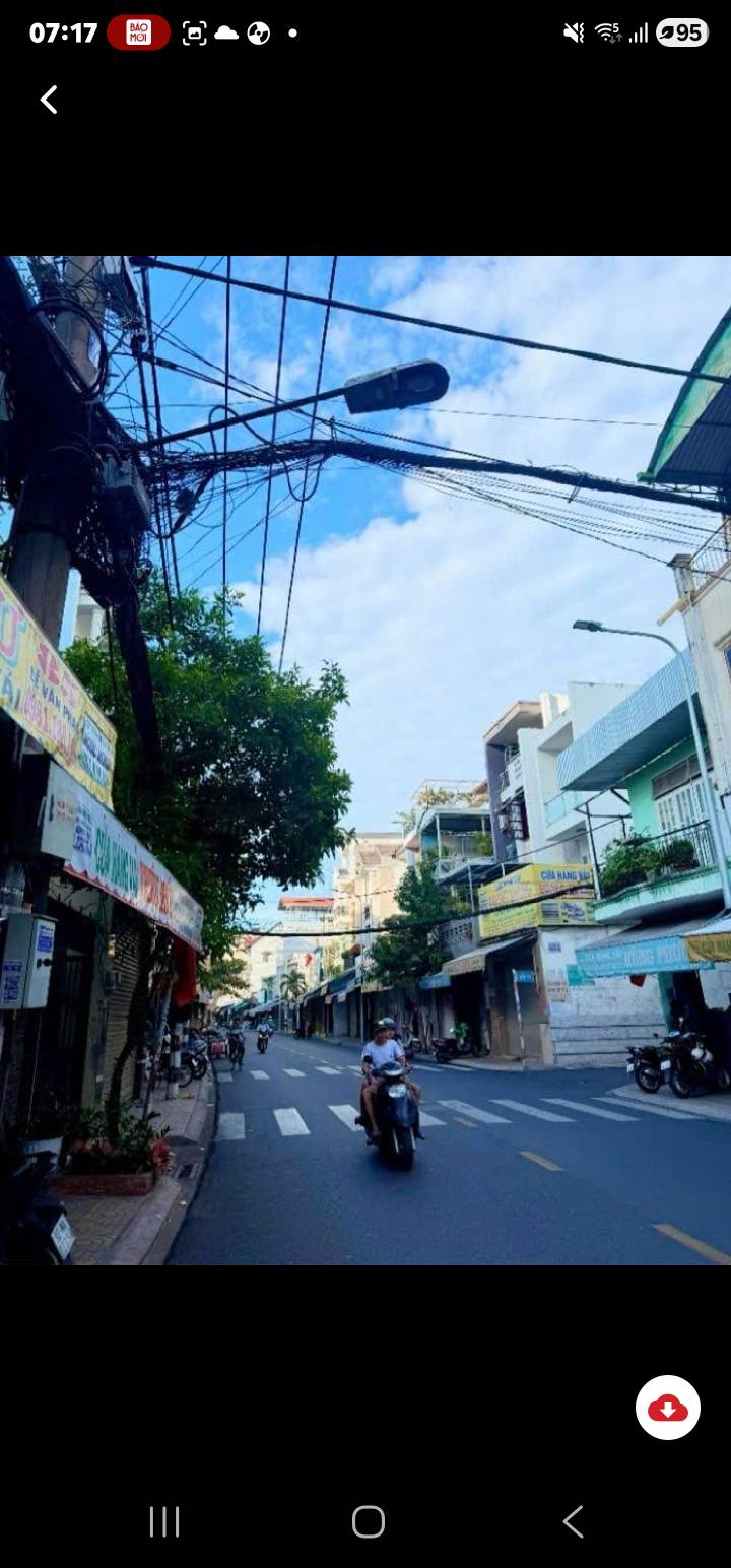 Nhà 2 tầng Lê Văn Phan, Tân Phú 24.5m² giá 2.9 tỷ - Chính chủ bán gấp!