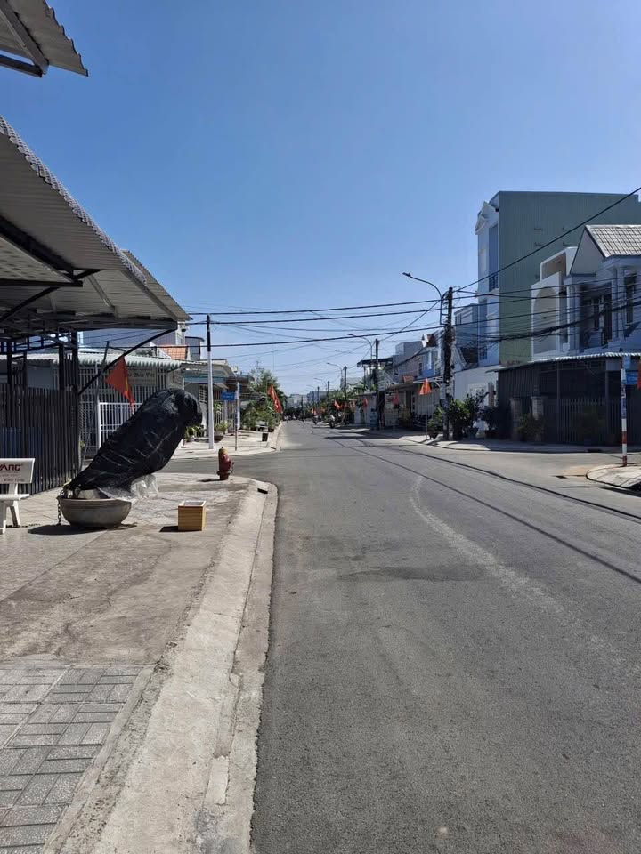 Nhà phố Vĩnh Quang - 108m² giá 2.5 tỷ - Chính chủ bán gấp!