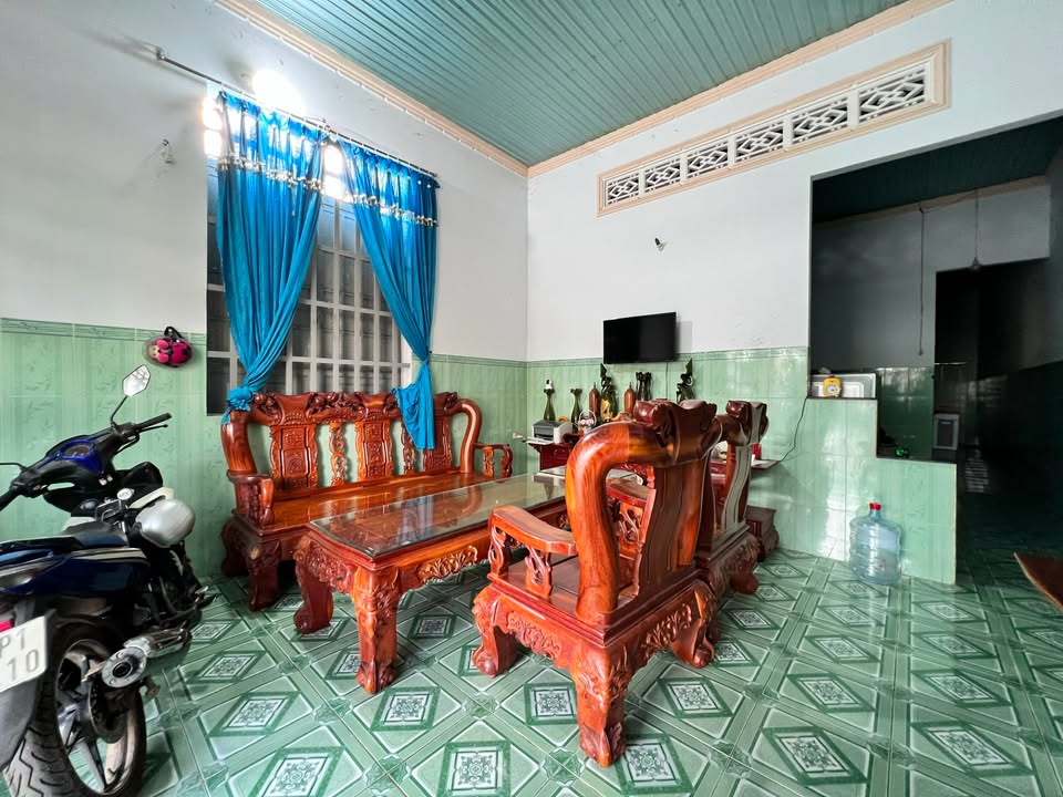 Nhà cấp 4 Phường Tân Phú 110m² giá 1 tỷ - Hướng Nam, sẵn sàng ở ngay!