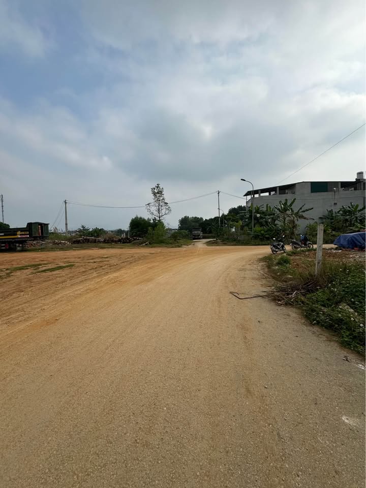 Đất phân lô An Phú Tuyên Quang 143m² giá chỉ 3 tỷ - Tiềm năng sinh lời cao!