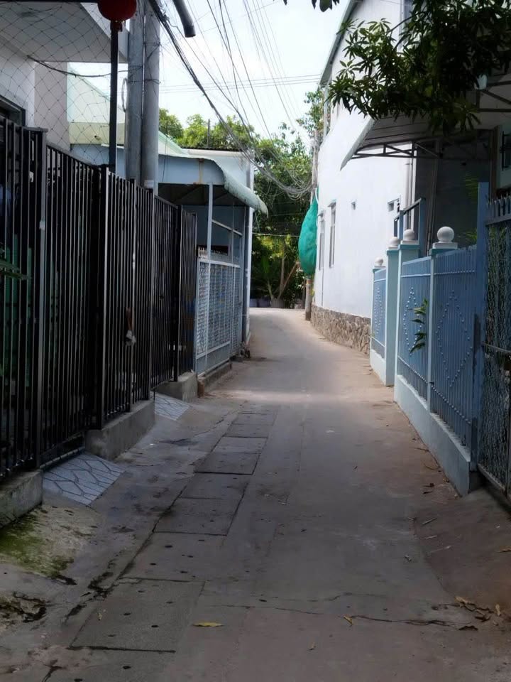 Nhà 1 trệt 1 lầu tại hẻm Rạch Trà Ôn, Bình Đức 47m² giá 1 tỷ - Cơ hội đầu tư tuyệt vời!