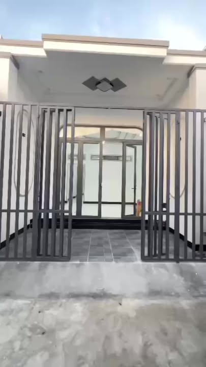 Nhà hẻm 36 Lạc Long Quân, Hòa Thành, Tây Ninh 110m² giá 1.38 tỷ - Phong thủy tốt, an ninh đảm bảo!