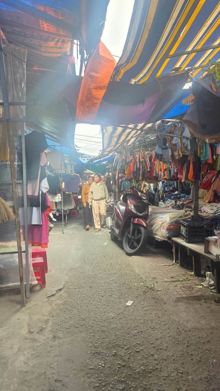 FrontHouse kinh doanh phố Tân Hương, Tân Phú 64m² giá 6.4 tỷ - Cơ hội hiếm có!